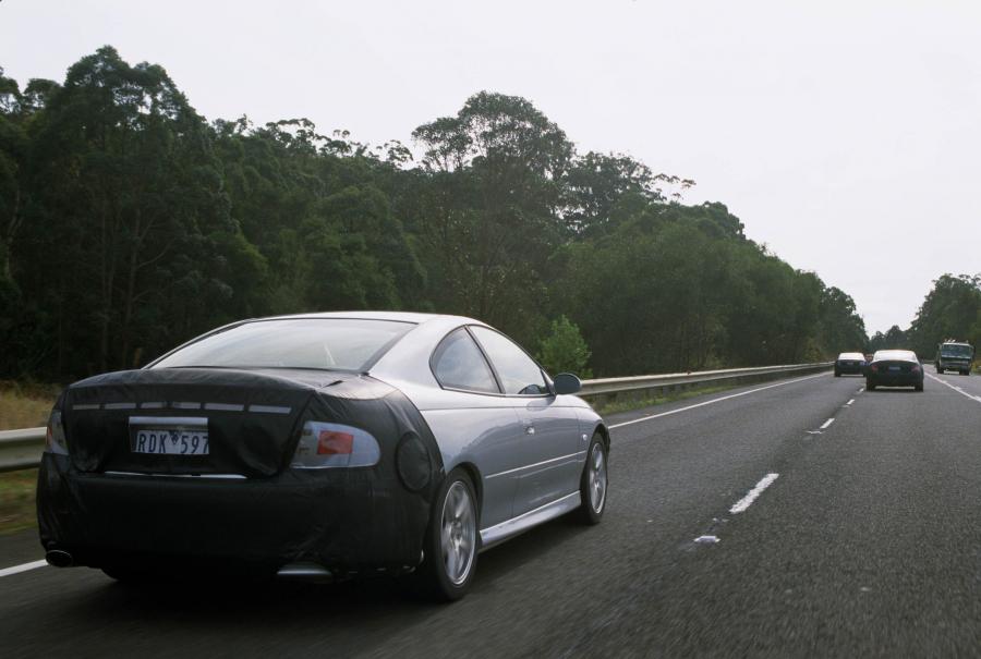  Holden Monaro V2 2001 года  (фото 29 из 53)